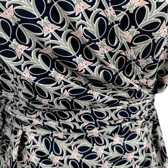 NWT Max Studio Floral Print Belted Faux Wrap Top Flutter Sleeves Blouse MSRP $78 - Picture 4 of 7